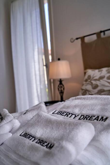 Villa Liberty Dream, Fascino A Vicence Extérieur photo